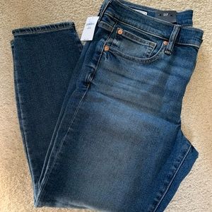Gap Skinny Jeans NWT Size 31